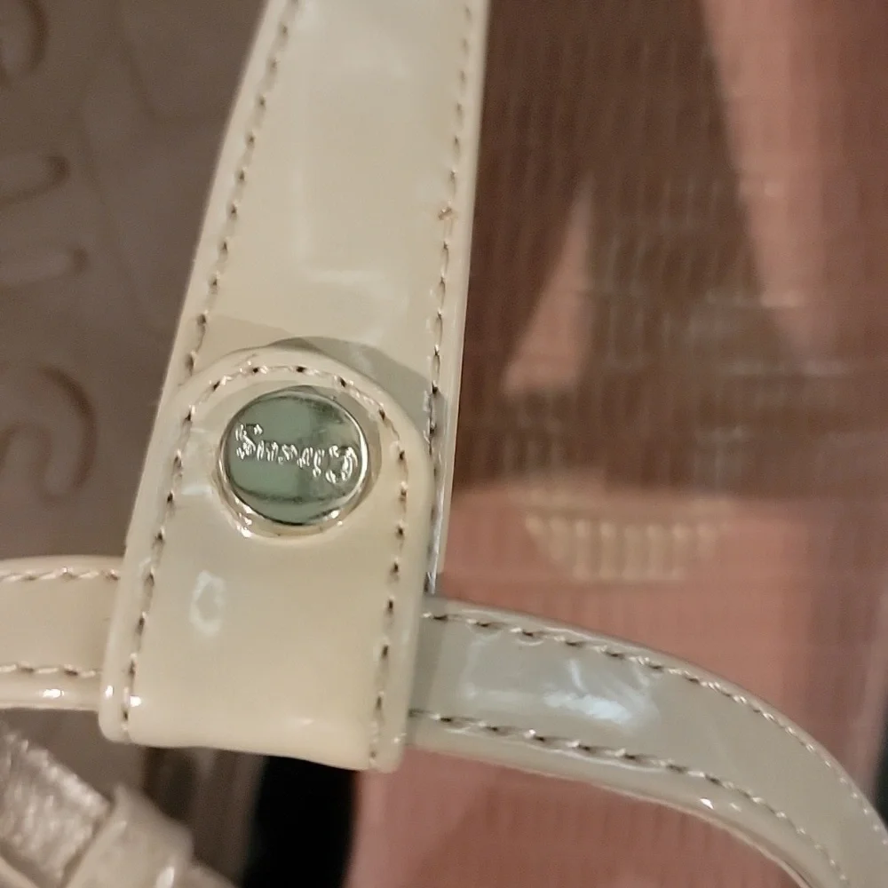 @@ CUTENESS - Picture 2 of 8